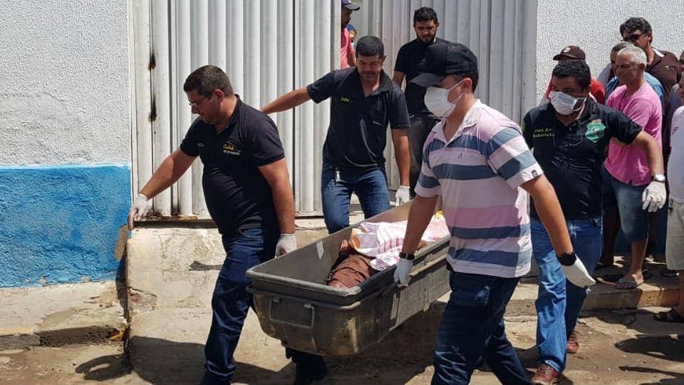 At least 12 dead in Brazil bank robbery shootout At least 12 dead in Brazil bank robbery shootout