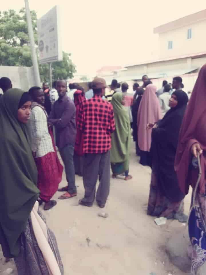 DHAGEYSO: Warbixin Dad badan oo ku dhibaateysan xarunta waaxda Socdaalka (immigration) DHAGEYSO: Warbixin Dad badan oo ku dhibaateysan xarunta waaxda Socdaalka (immigration)