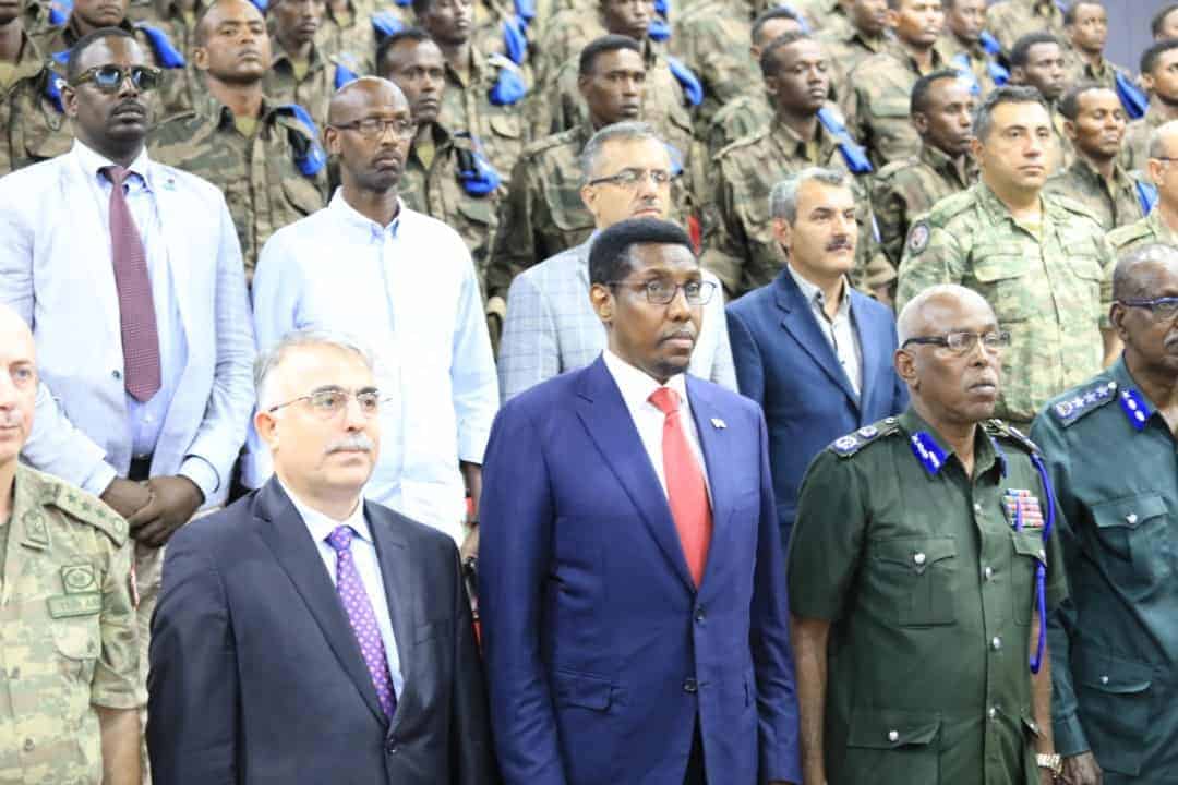 SAWIRO: Saraakiil ka tirsan Booliska Soomaaliya oo tababar loo soo xiray