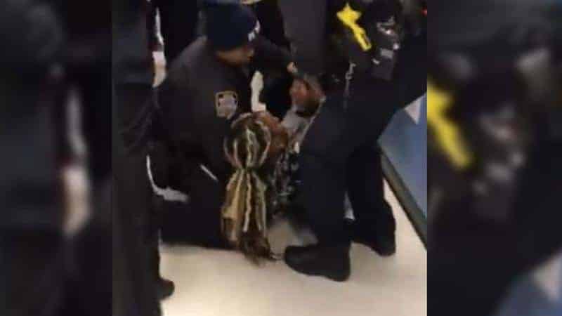 ‘Appalling’ video shows NY police pulling baby from mother’s arms ‘Appalling’ video shows NY police pulling baby from mother’s arms
