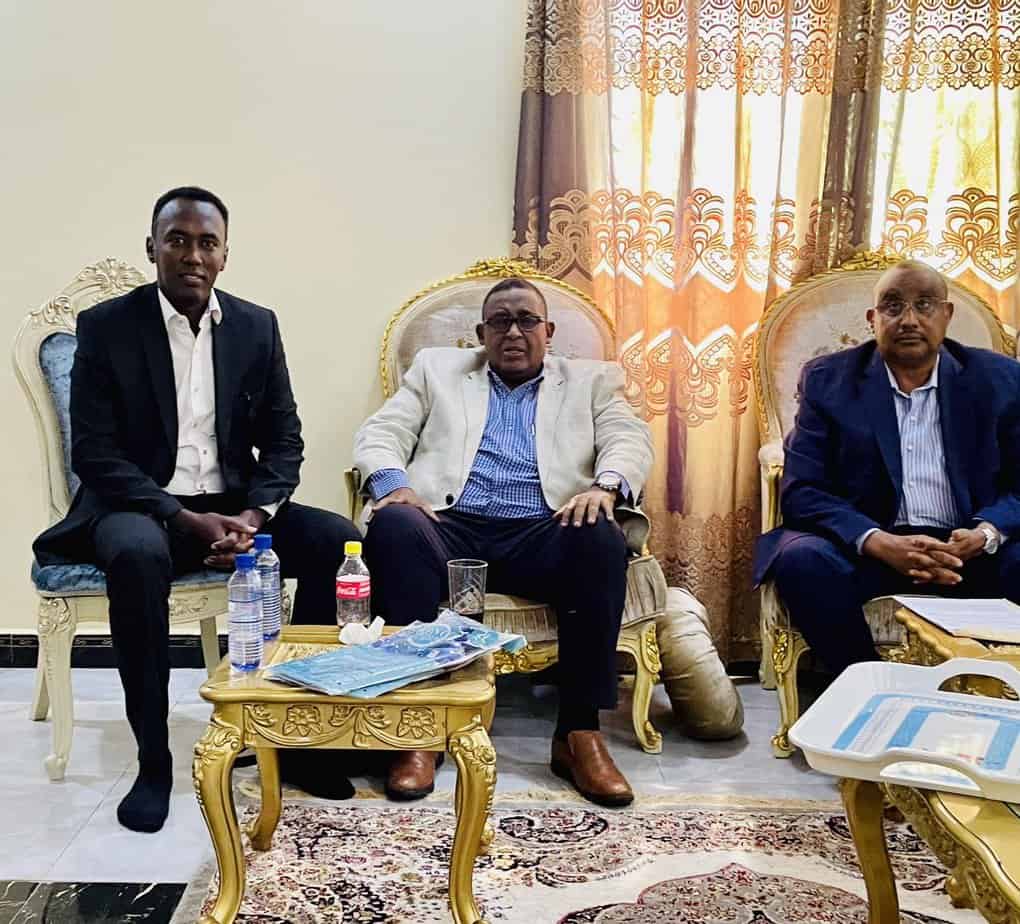 DAAWO: Cabduweli Gaas & Cumar Cabdirashiid oo kasoo horjeestay furitaanka Dastuurka Puntland