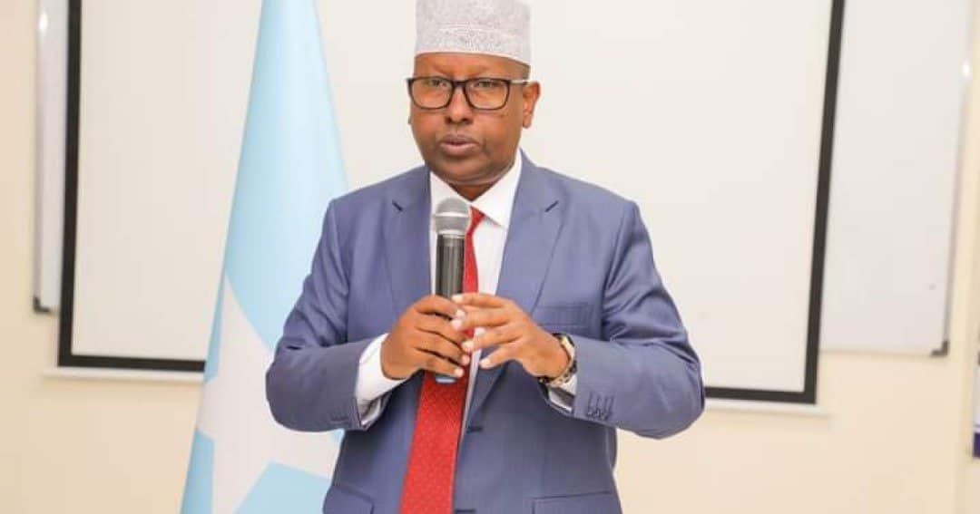 Wasiir Fiqi oo ka digay qorshe lagu wiiqayo kalsoonida Ciidamada qalabsida.