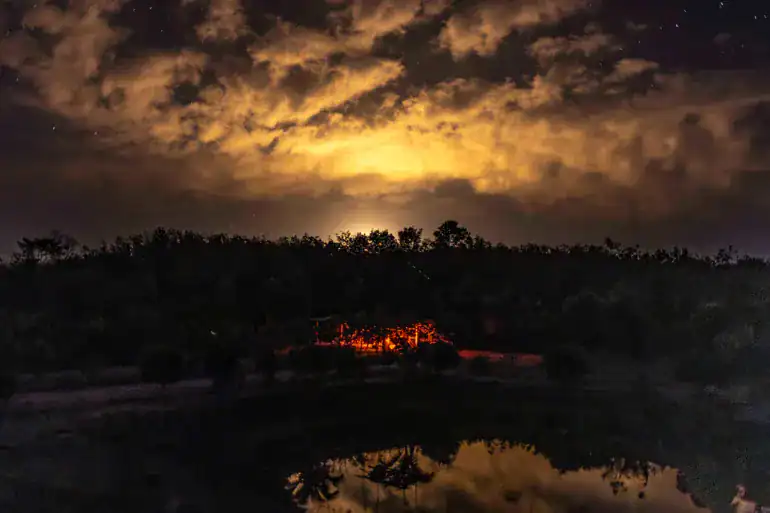 Cambodia says Thailand bombed casino hub on border, with no truce in sight Cambodia says Thailand bombed casino hub on border, with no truce in sight