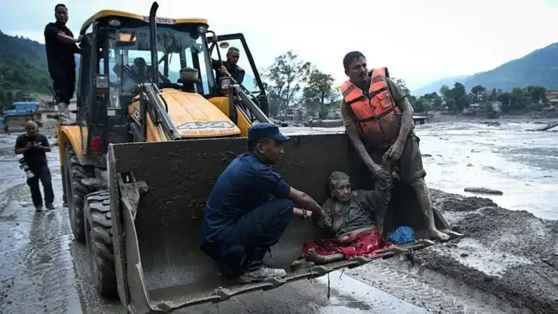 Ilaa 160 qof oo ay daadad ku laayeen dalka Nepal